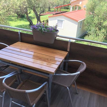 Apartmani Gavran Sukošan Екстериор снимка