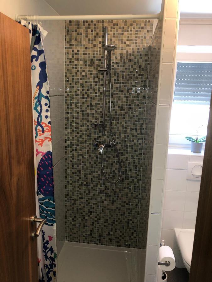 Apartmani Gavran Sukošan Екстериор снимка